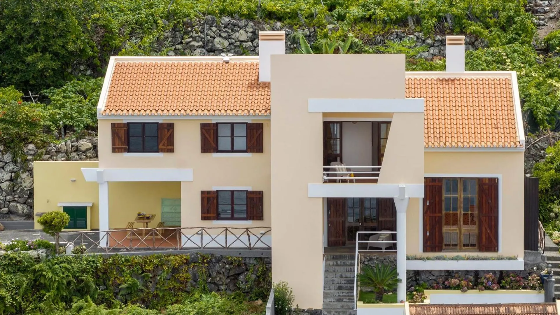 Tatil Evi Casa Amarela Da Faja Da Areia By An Island Apart São Vicente