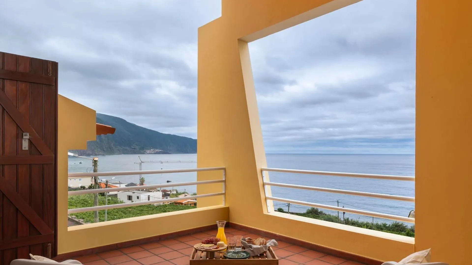 Tatil Evi Casa Amarela Da Faja Da Areia By An Island Apart São Vicente